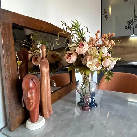 Avantgarde Apartament *